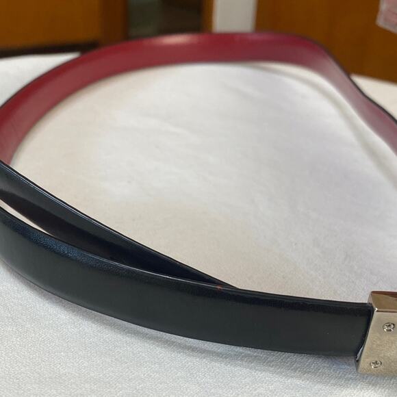 Nanette Lepore Cherry Red 3/4” Wide Belt Reversible to Black Silver Buckle 34” L - Picture 7 of 8